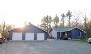 N11453 Wilderness Ave Thorp – Secluded 20 acre property w/ 4+ Bd home!